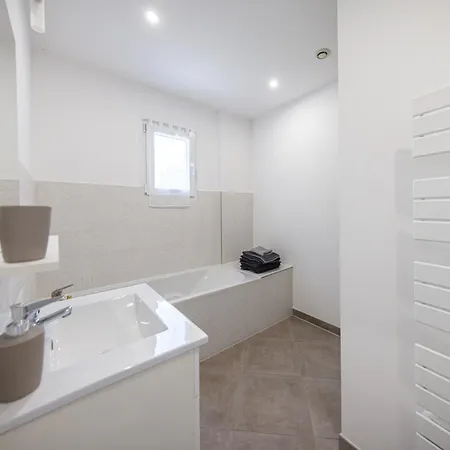 Holiday home Gite Familial - Le Jardin De L'Esch - Espace Nature Moderne & Confort - Jardin Et Terrasse - Clim Parking Wifi - Elite Premium Properties Services