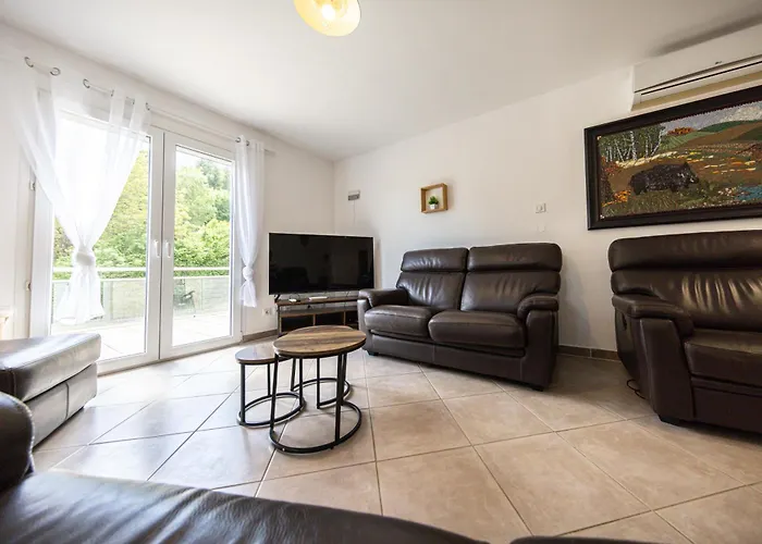 Grand Nature A - Clim, Jardin Prive & Terrasse - 7 Lits * Jezainville