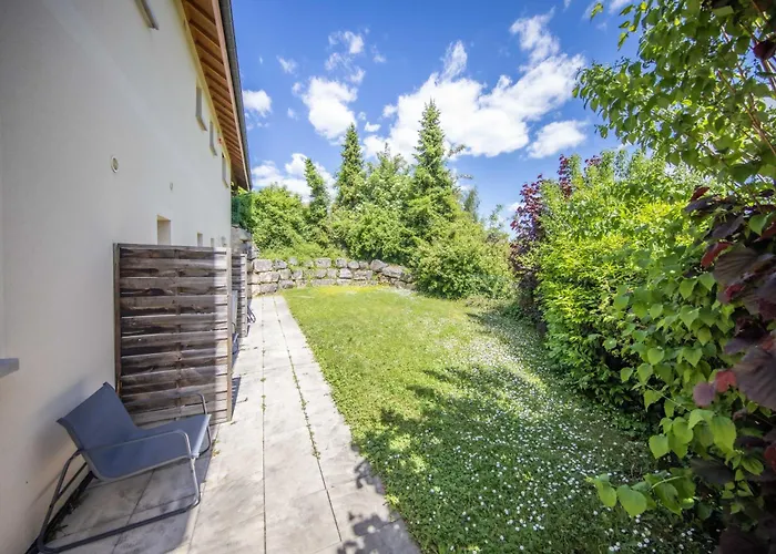 Дом отдыха Grand Nature A - Clim, Jardin Prive & Terrasse - 7 Lits Jezainville