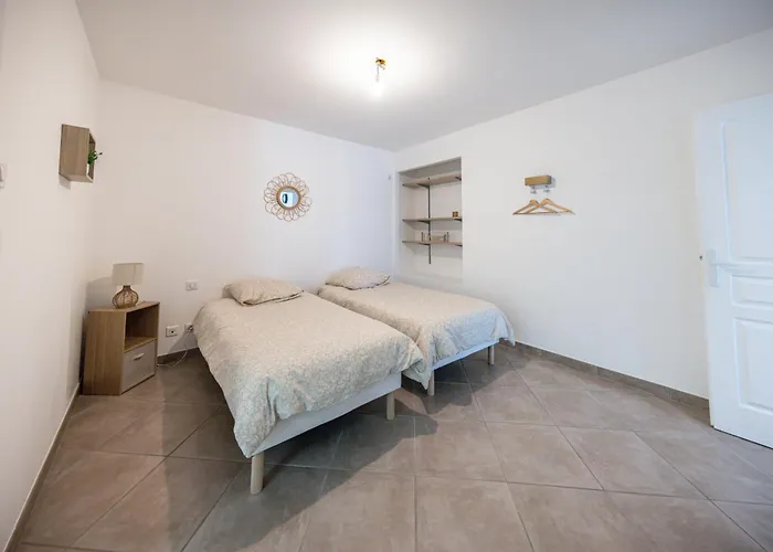 Grand Nature A - Clim, Jardin Prive & Terrasse - 7 Lits Jezainville